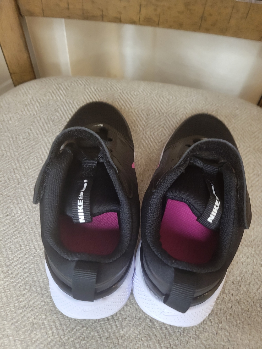 Nike Girl's Black & Pink Athletic Sneaker - Picture 6 of 8
